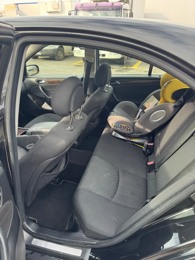 Mercedes-Benz C 220 W203, снимка 6 - Автомобили и джипове - 52534636