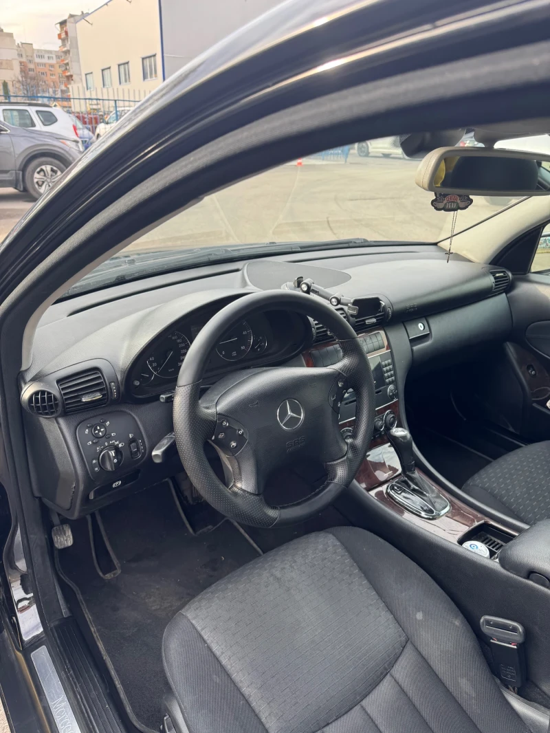 Mercedes-Benz C 220 W203, снимка 5 - Автомобили и джипове - 52534636