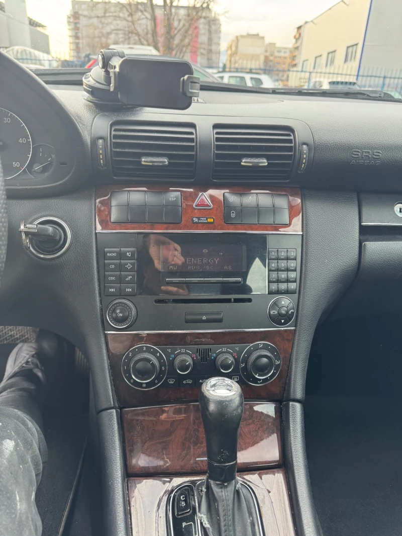 Mercedes-Benz C 220 W203, снимка 9 - Автомобили и джипове - 52534636