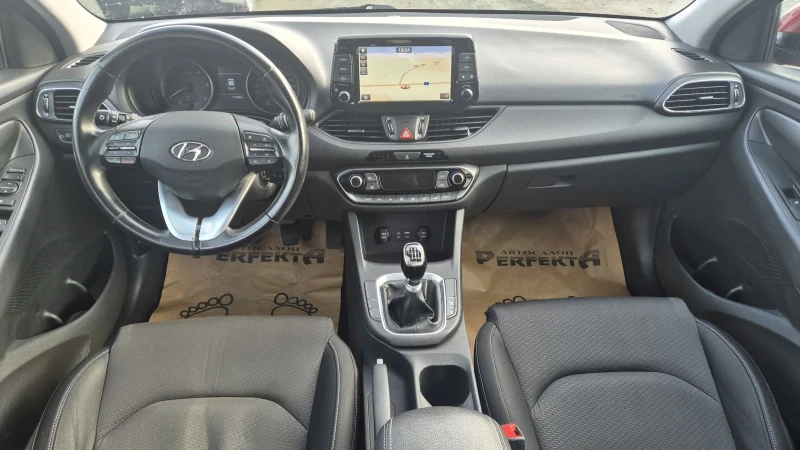 Hyundai I30 1.6crdi 110к.с., снимка 11 - Автомобили и джипове - 52846213