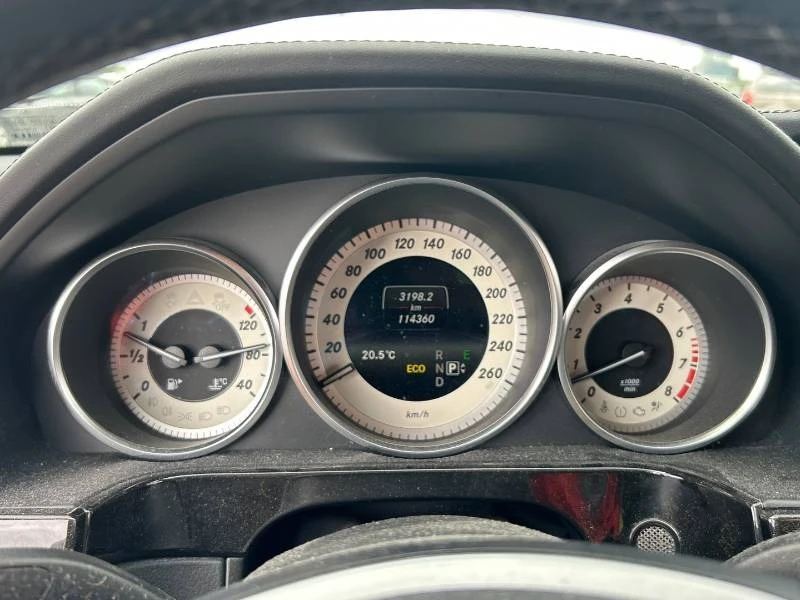 Mercedes-Benz E 350 * 4MATIC * ОБДУХВАНЕ * PANO * CARFAX , снимка 12 - Автомобили и джипове - 55816827