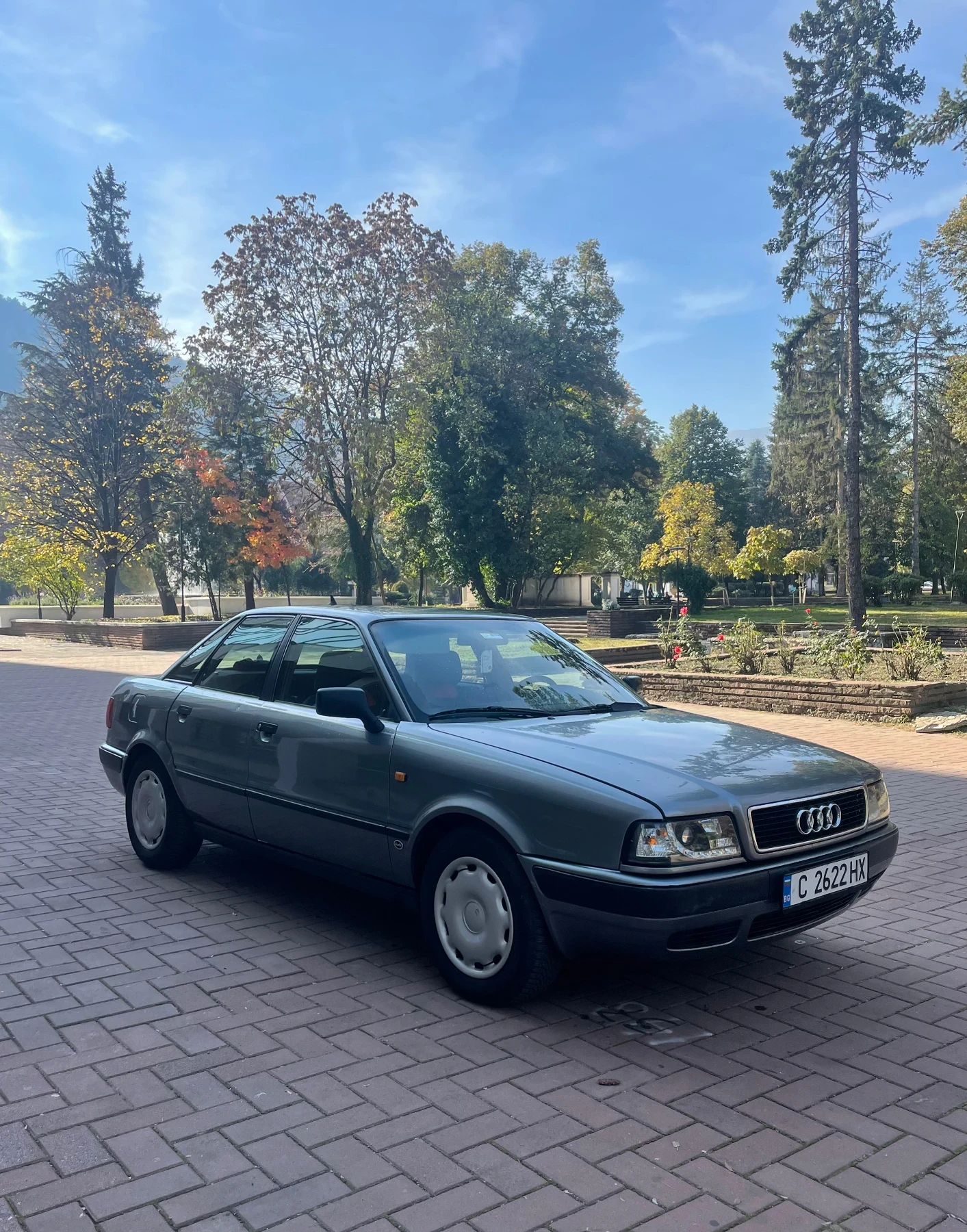 Audi 80 2.0i гаражен - изображение 4