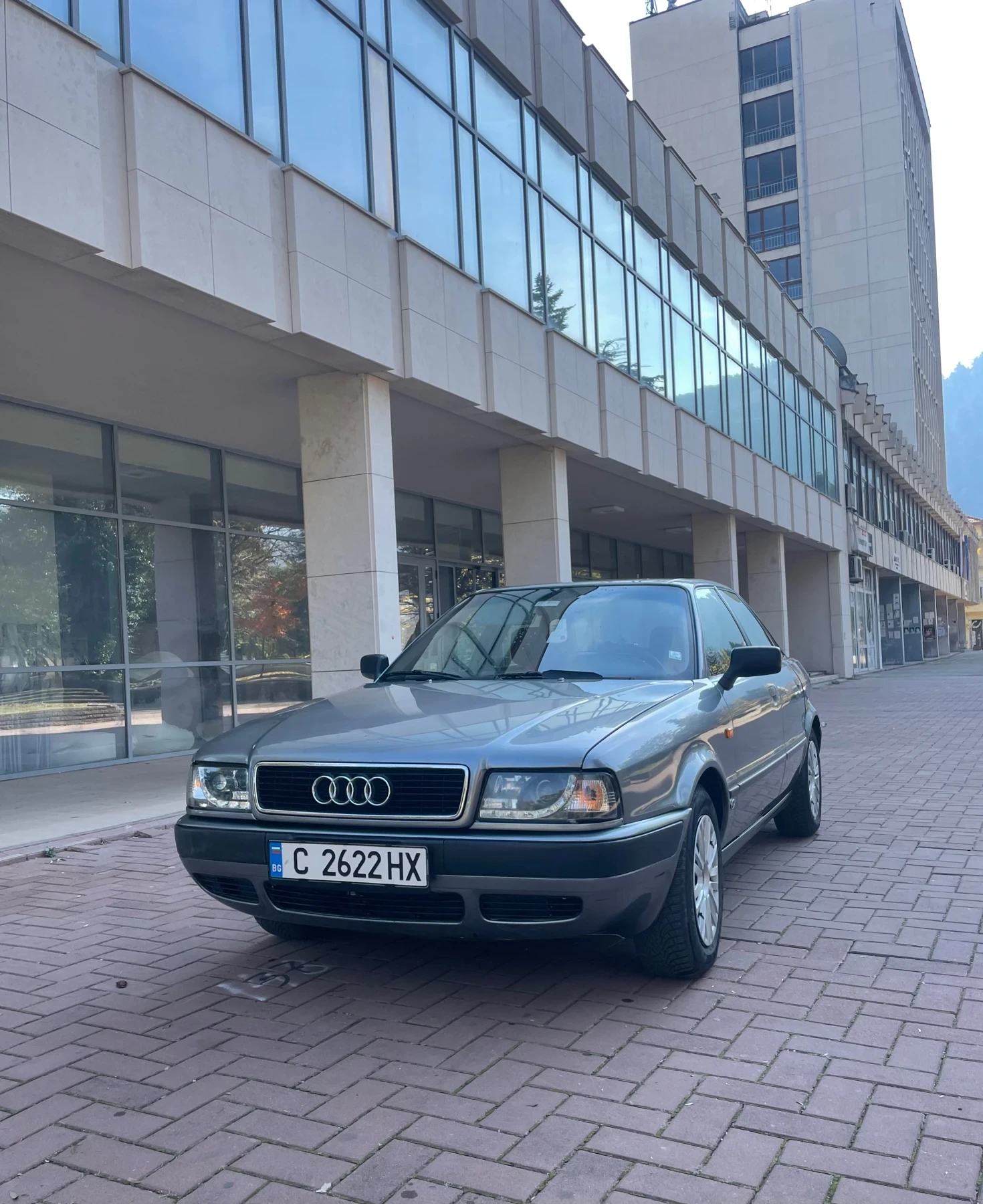 Audi 80 2.0i гаражен - изображение 2