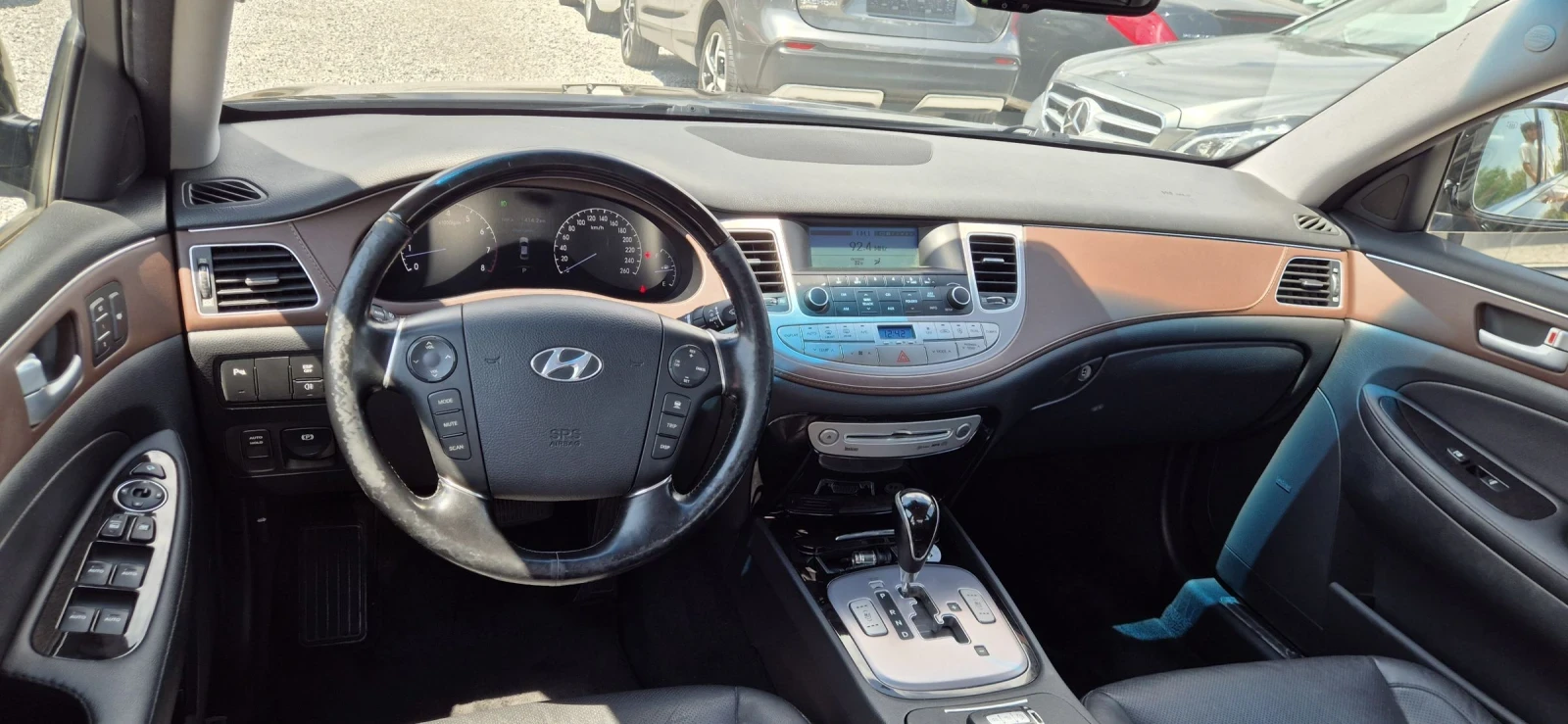 Hyundai Genesis 3.8-246кс.автомат - изображение 10