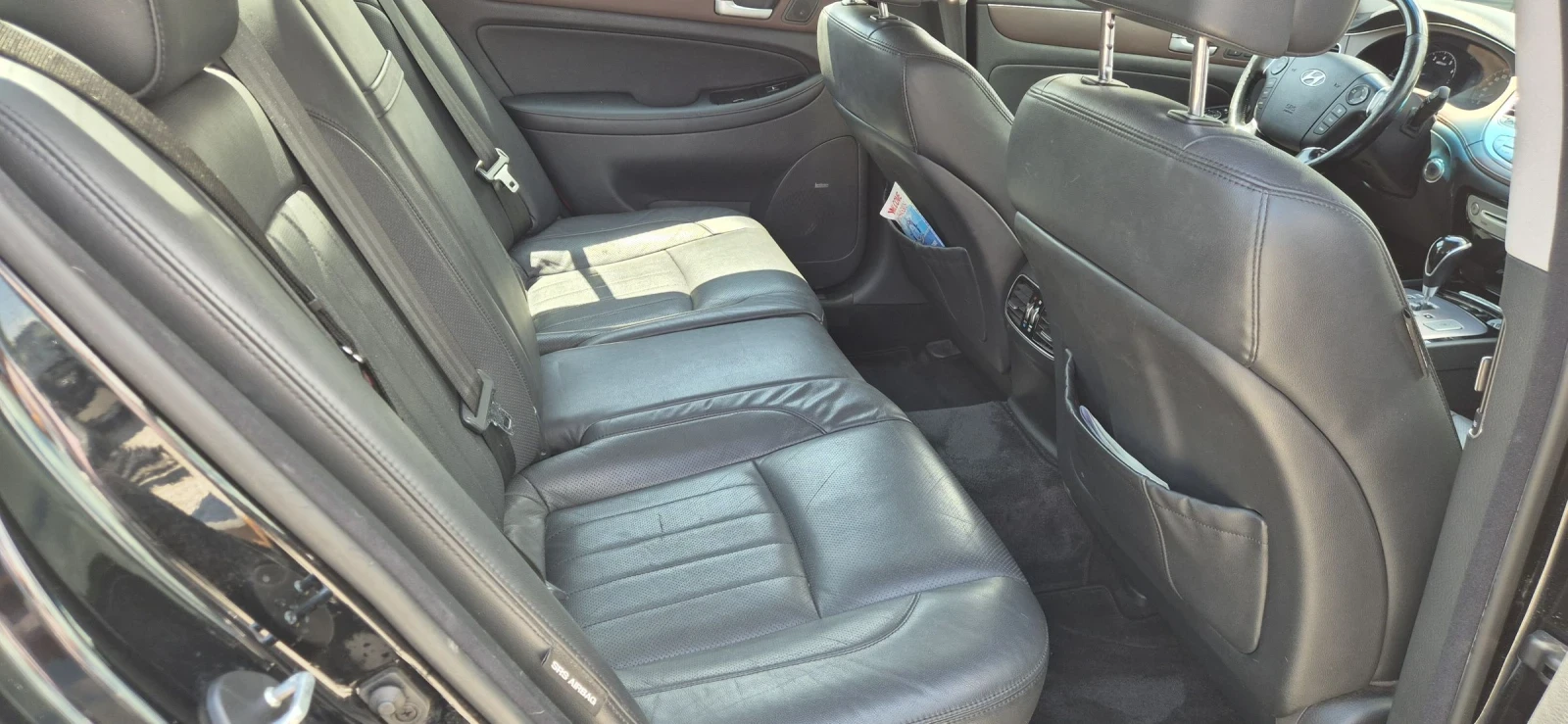 Hyundai Genesis 3.8-335. | Mobile.bg   11