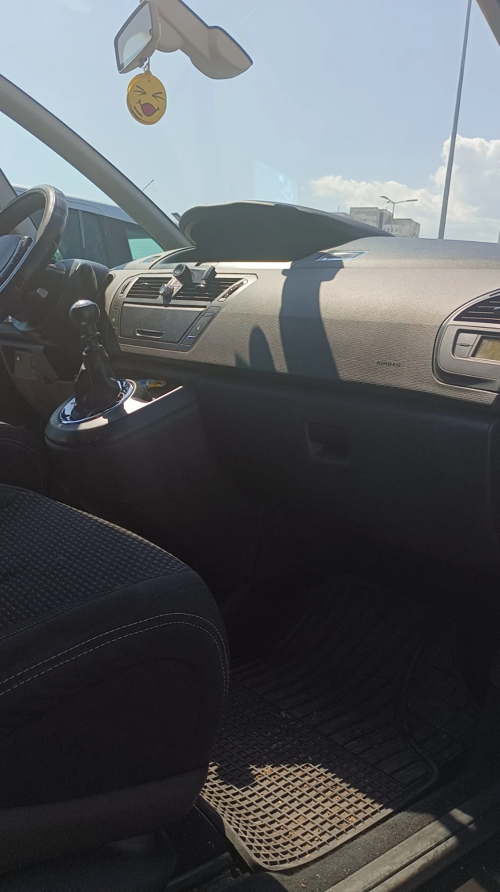 Citroen Grand C4 Picasso 2.0HDI Ръчни скорости - изображение 4