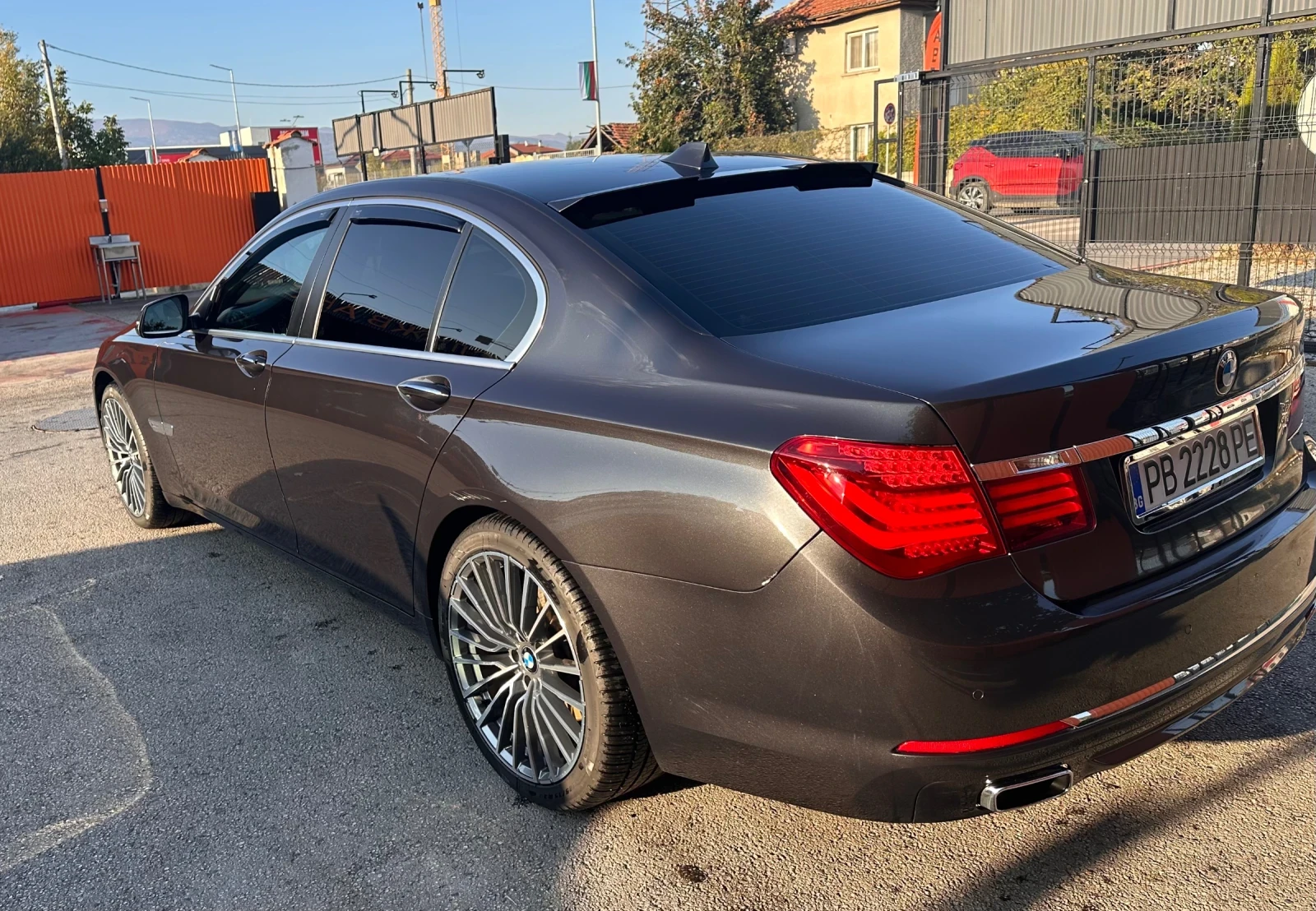 BMW 740 Срочно!!! BMW F01 Long 313к.с - изображение 4