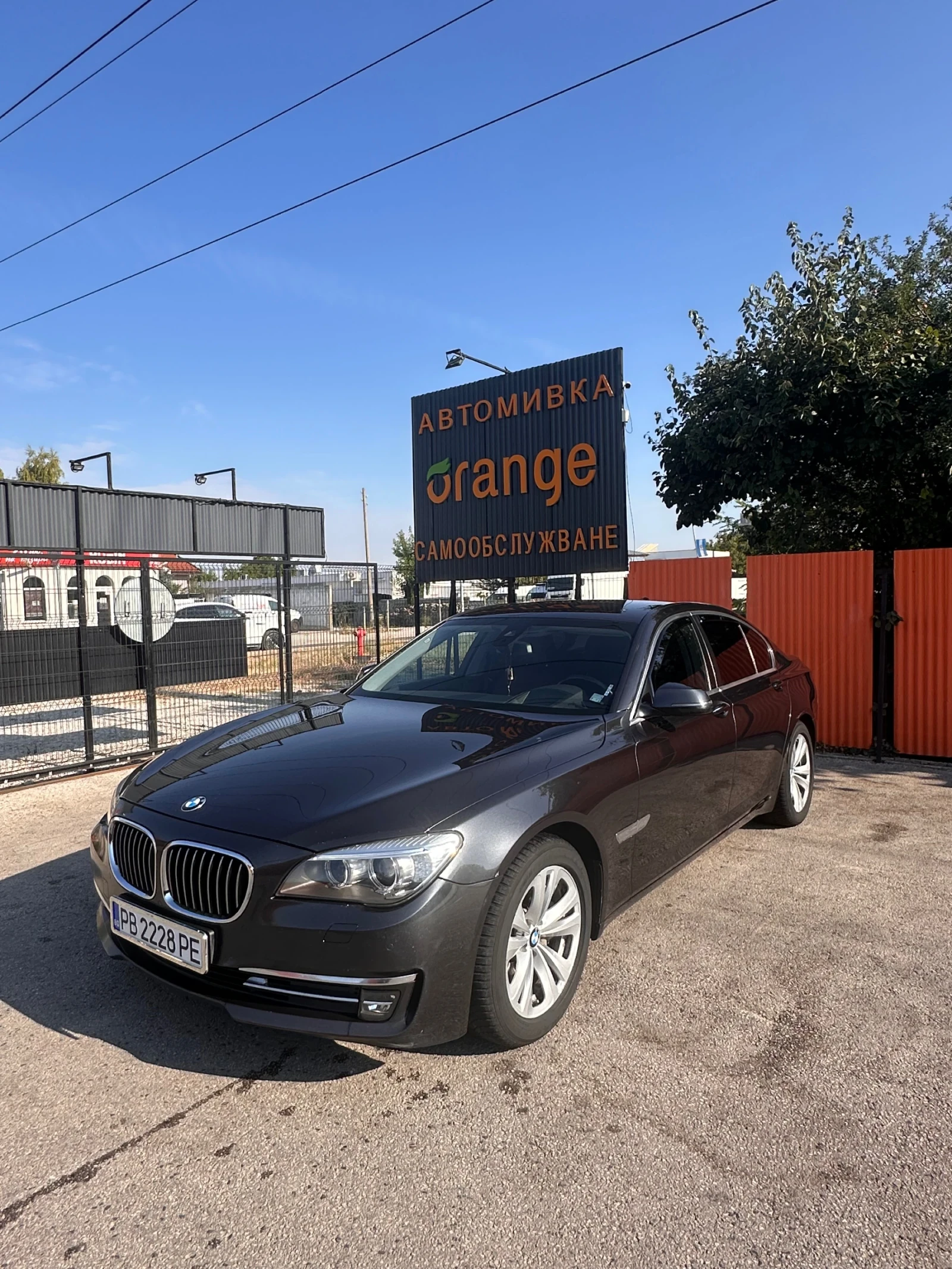 BMW 740 BMW F01 Long 313к.с - изображение 5