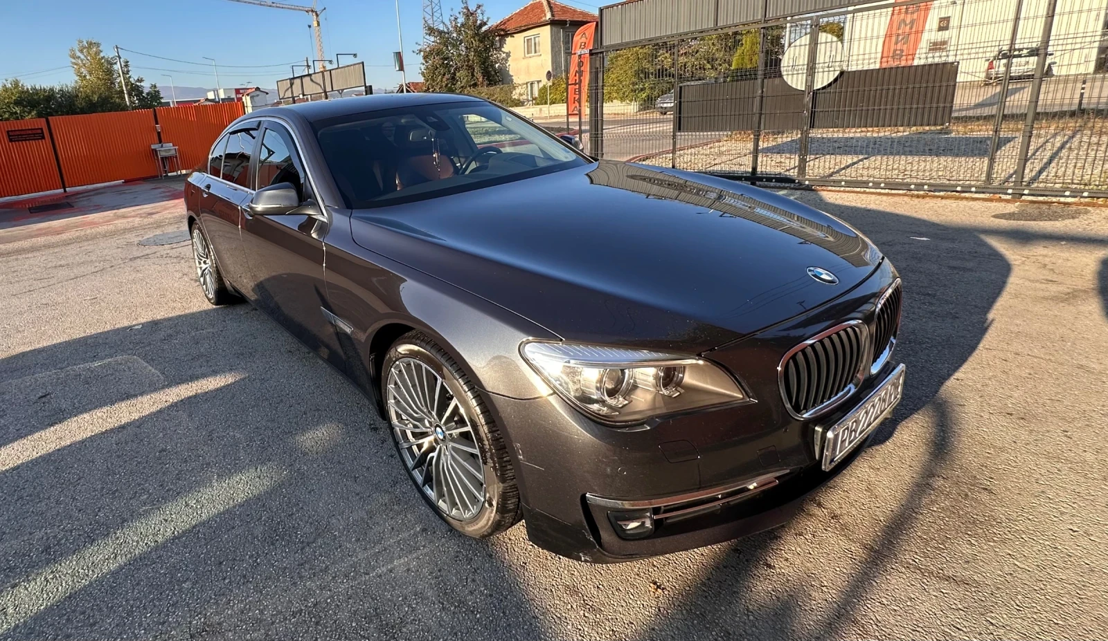 BMW 740 Срочно!!! BMW F01 Long 313к.с - изображение 2