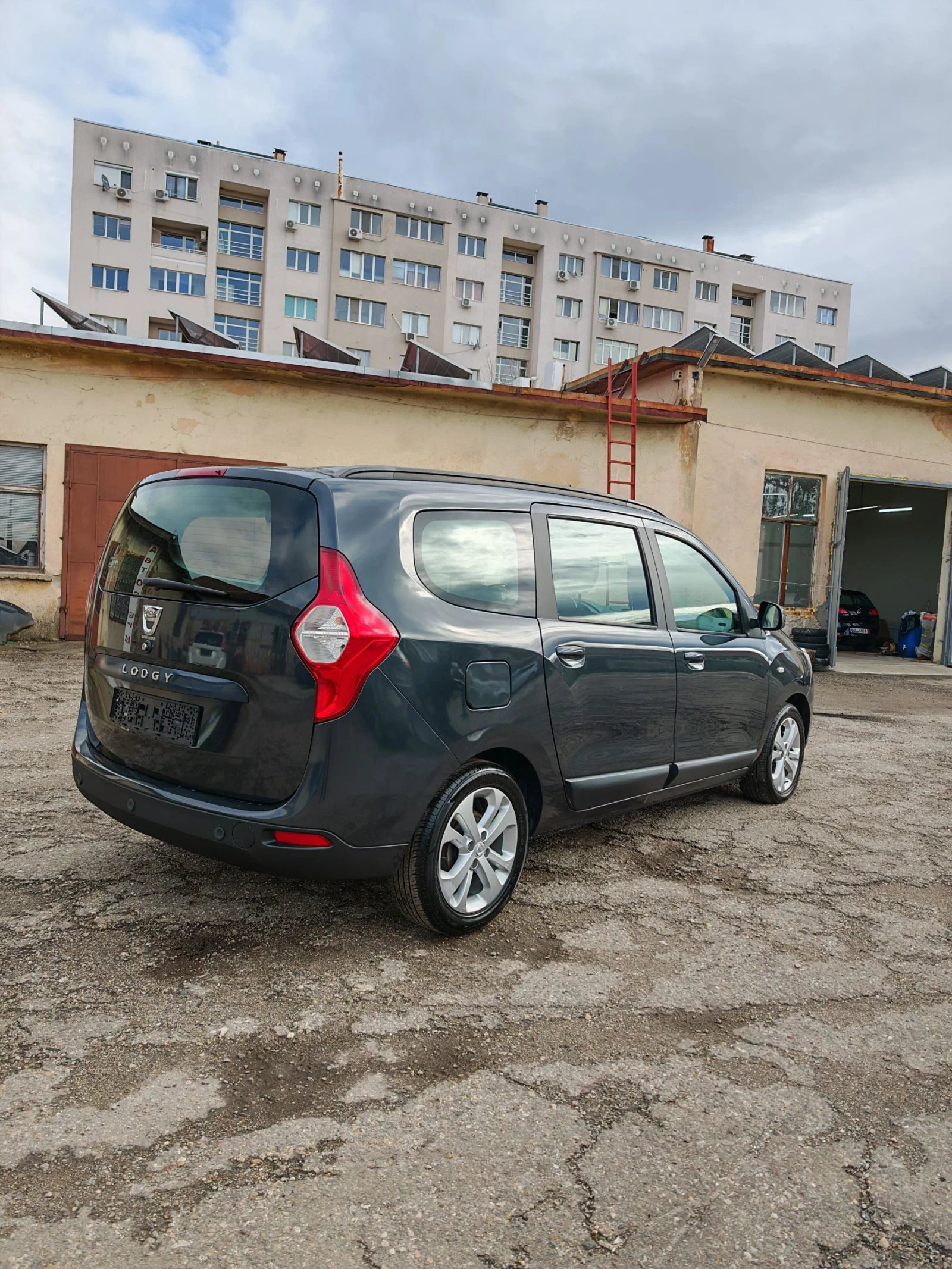 Dacia Lodgy 1.5dci EURO 6B NAVI | Mobile.bg   3