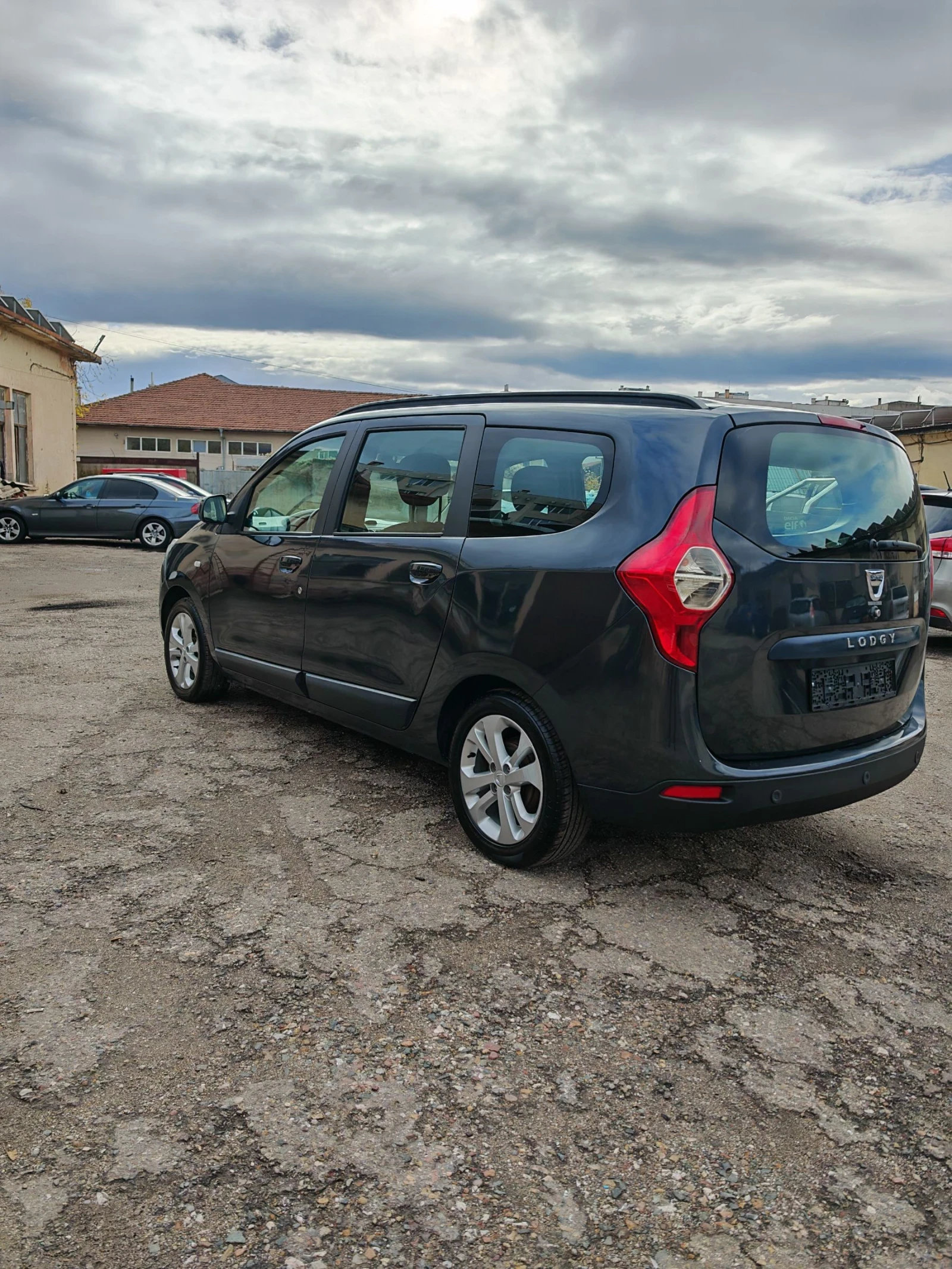 Dacia Lodgy 1.5dci EURO 6B NAVI | Mobile.bg   4