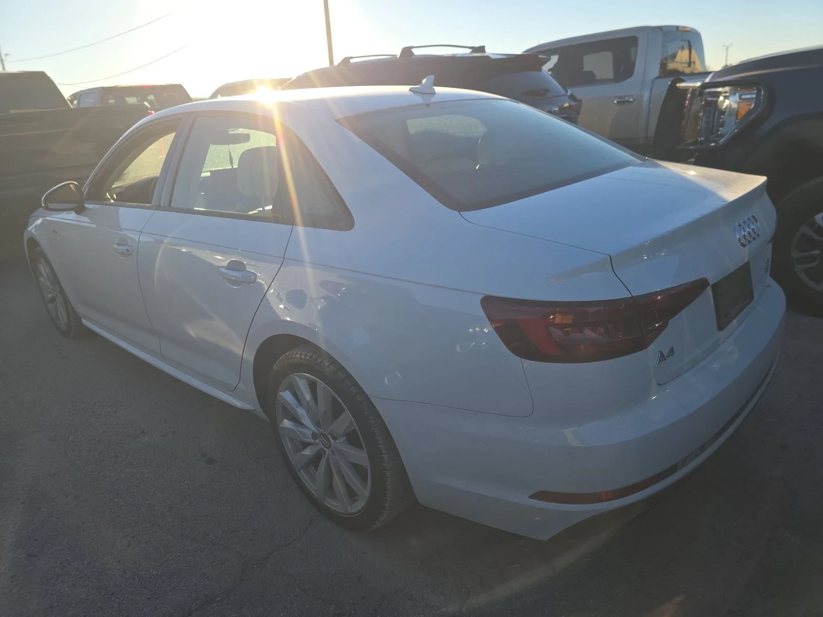 Audi A4 Premium QUATTRO  - изображение 6