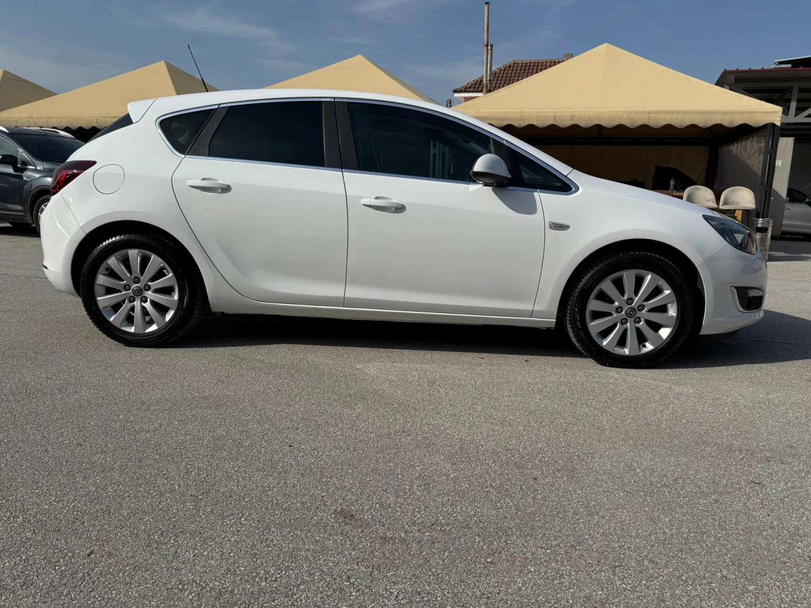 Opel Astra 1.7d FACE 6ск. 131к.с. COSMO !! ТОП СЪСТОЯНИЕ!, снимка 4 - Автомобили и джипове - 53708651