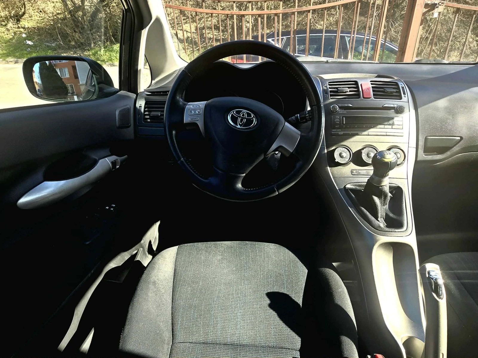 Toyota Auris 1.4 i 16V VVT-i (97 Hp), снимка 13 - Автомобили и джипове - 53817221