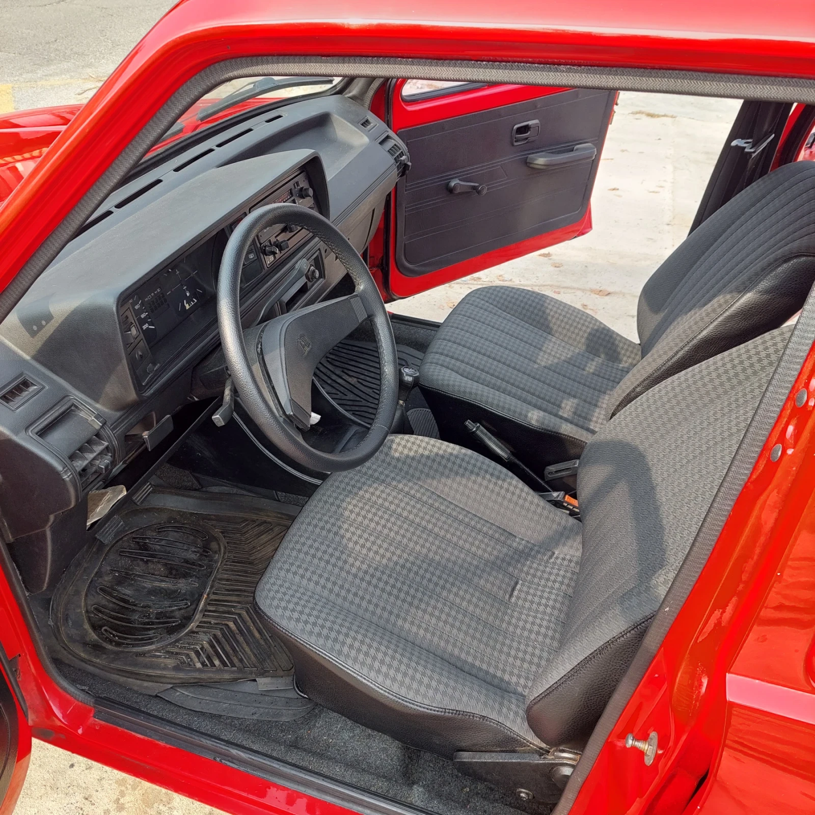 VW Golf MK 1, снимка 8 - Автомобили и джипове - 53838941