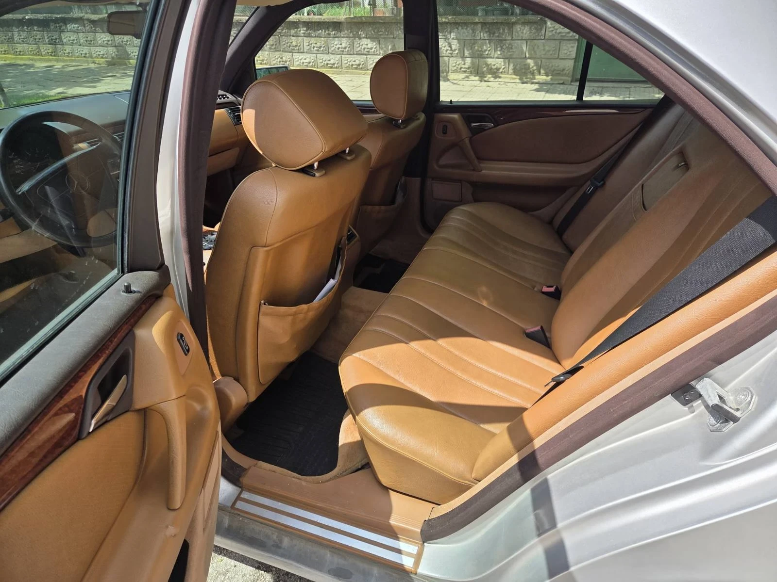 Mercedes-Benz E 290 2.9tdi, снимка 10 - Автомобили и джипове - 54396476