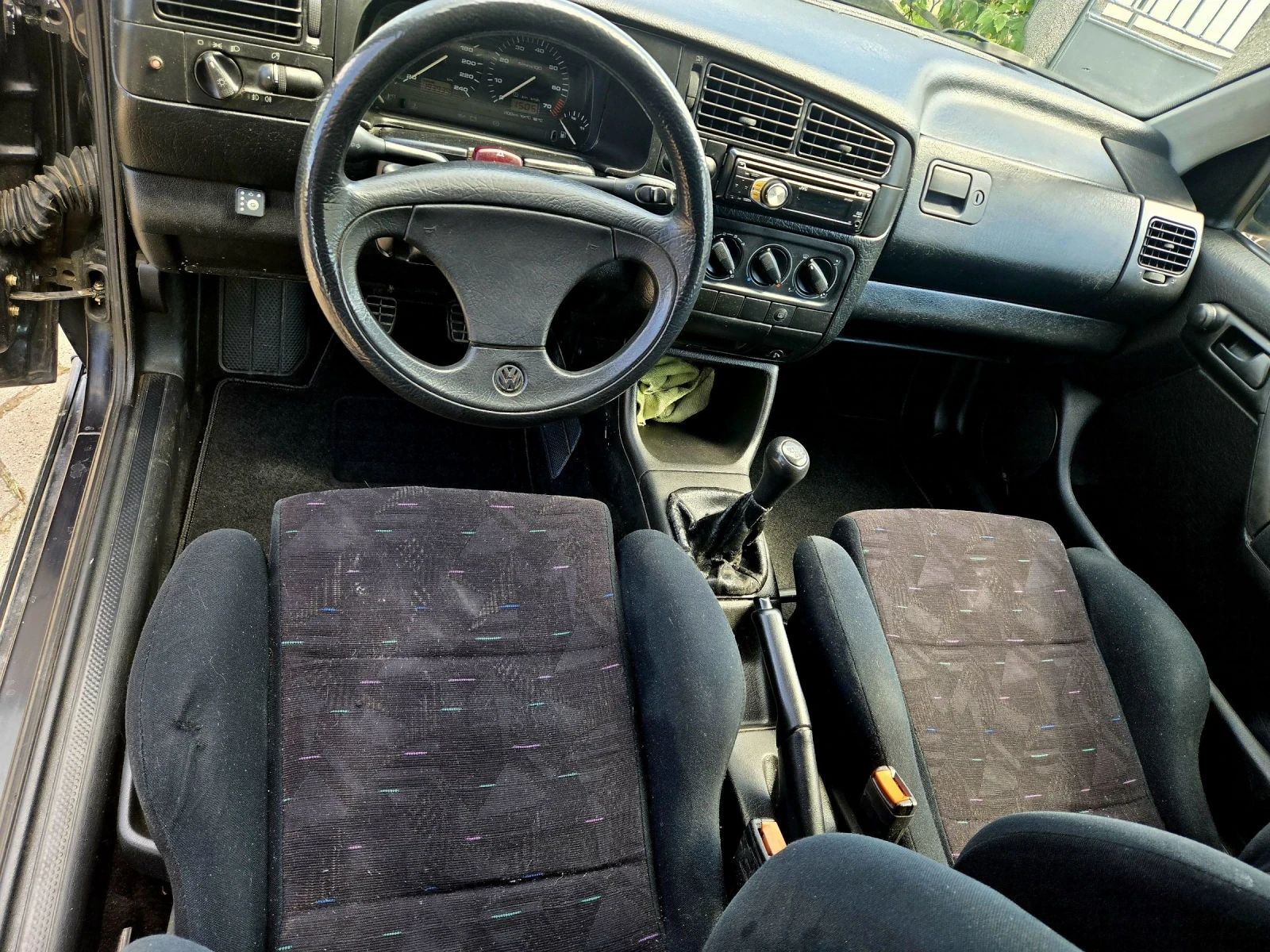 VW Golf 2.0 гти, снимка 11 - Автомобили и джипове - 54457644