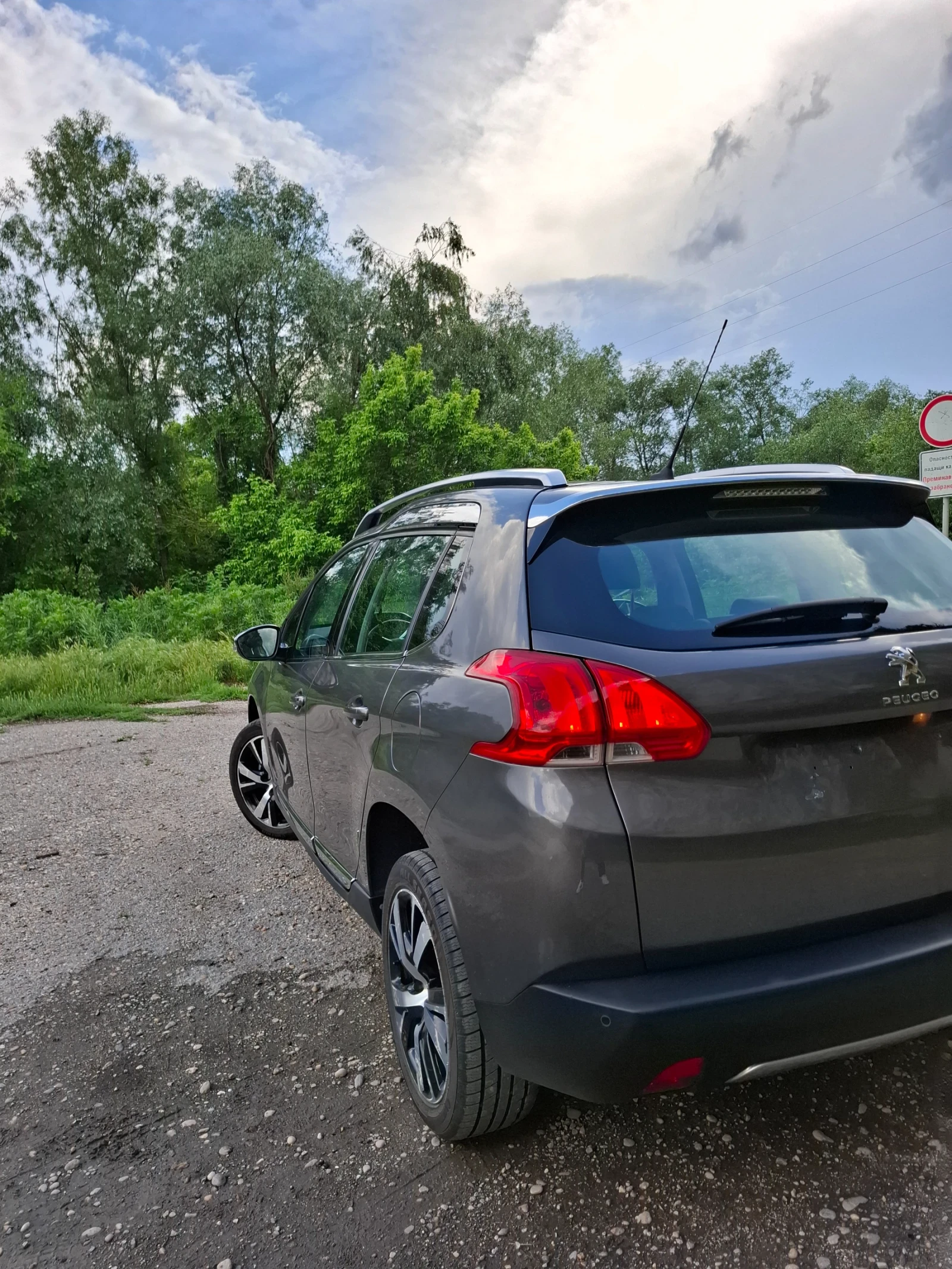 Peugeot 2008, снимка 5 - Автомобили и джипове - 54557513
