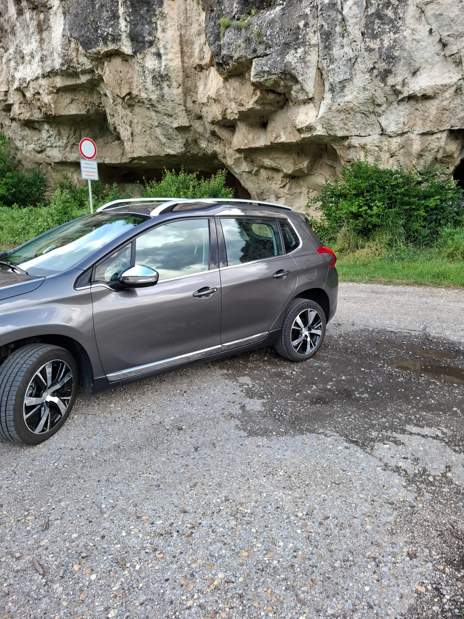 Peugeot 2008, снимка 2 - Автомобили и джипове - 54557513