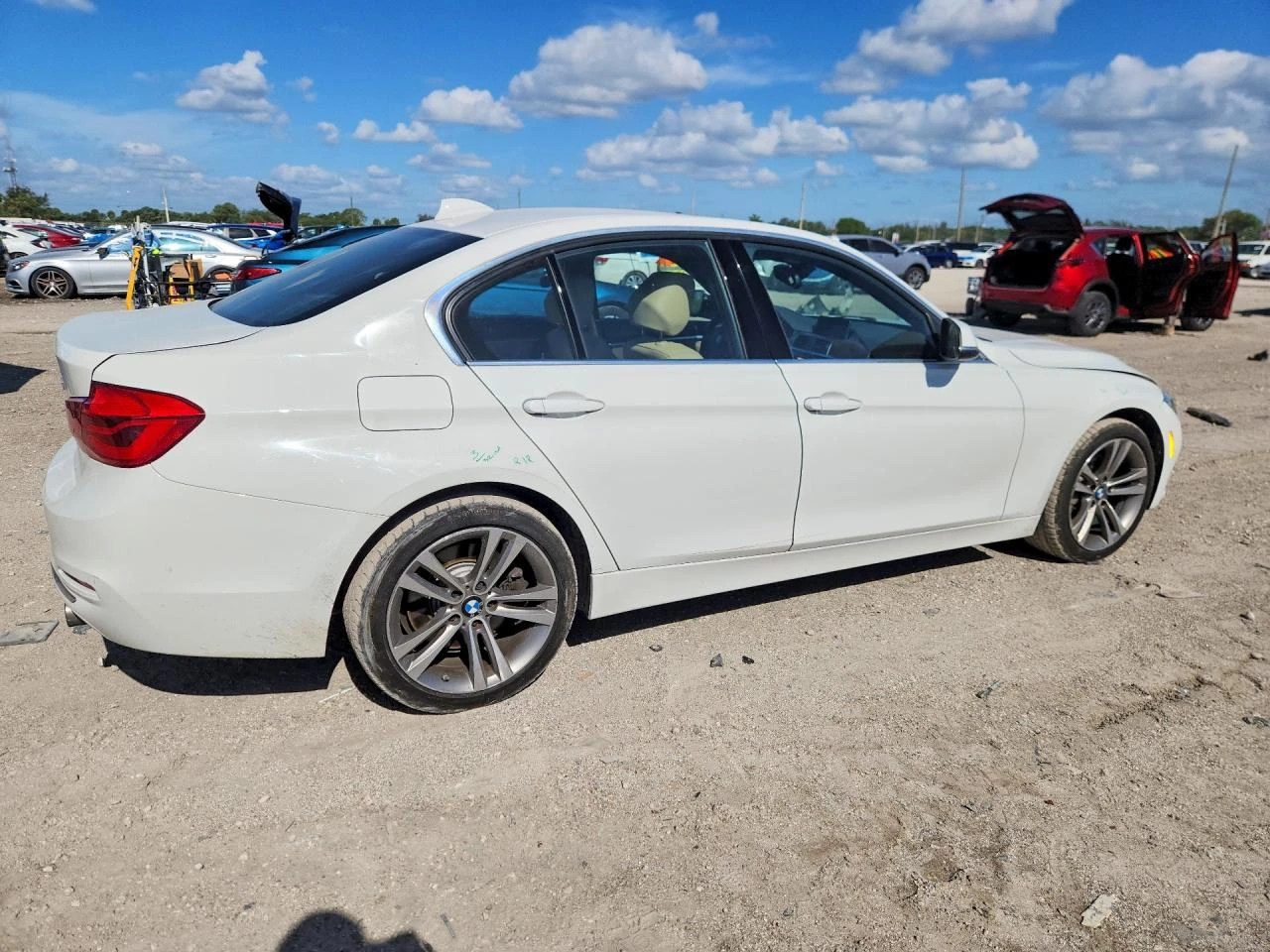 BMW 340 X-Drive* B58* Ръчка* Harman Kardon* HUD, снимка 4 - Автомобили и джипове - 54585533