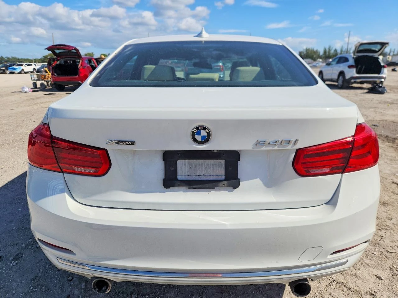 BMW 340 X-Drive* B58* Ръчка* Harman Kardon* HUD, снимка 5 - Автомобили и джипове - 54585533