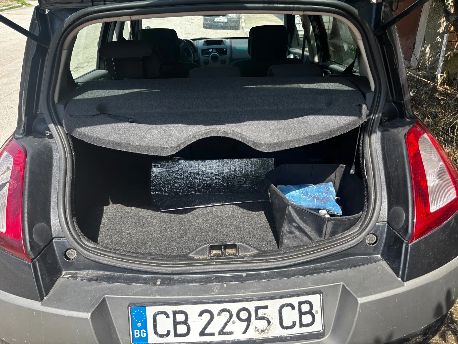 Renault Megane 1.6, снимка 11 - Автомобили и джипове - 54669315