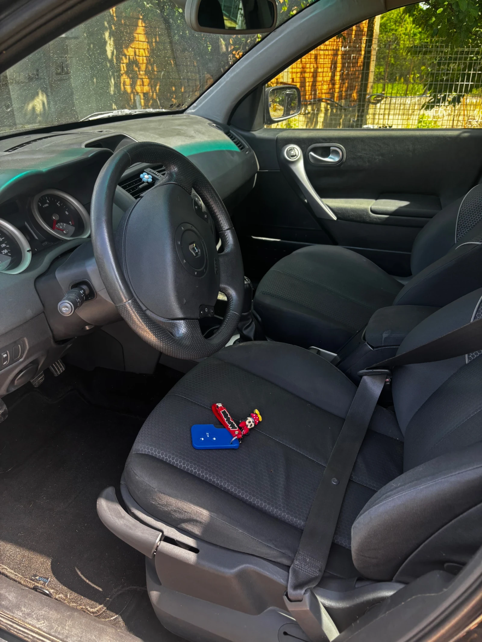 Renault Megane 1.6, снимка 7 - Автомобили и джипове - 54669315