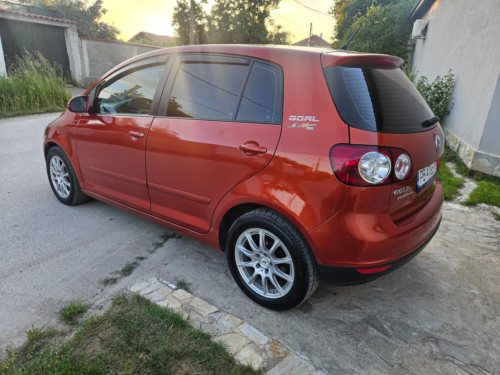 VW Golf Plus 1.9 TDI klina, снимка 2 - Автомобили и джипове - 54722815