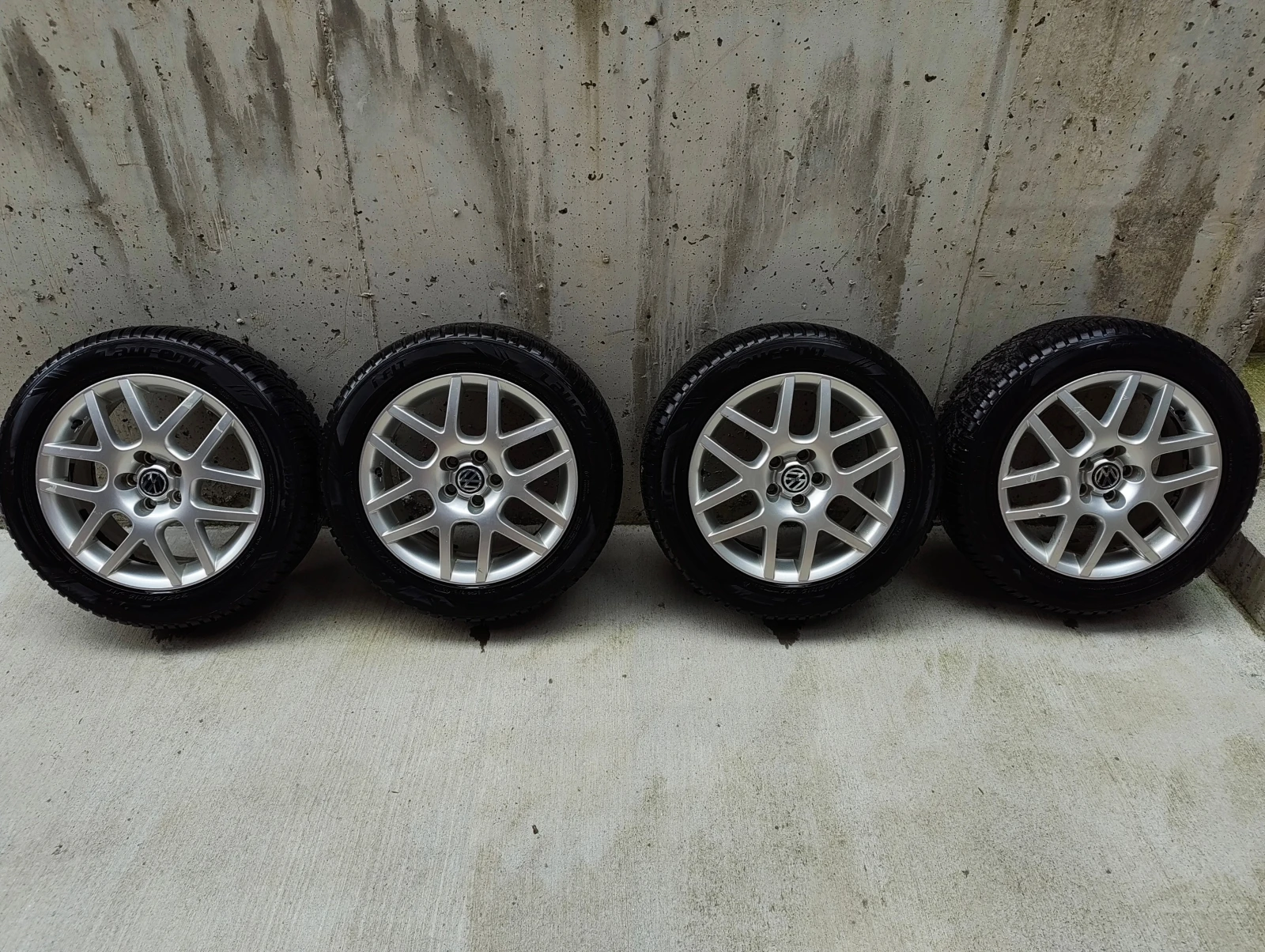 VW Golf 1.8T 260HP, снимка 17 - Автомобили и джипове - 55128592
