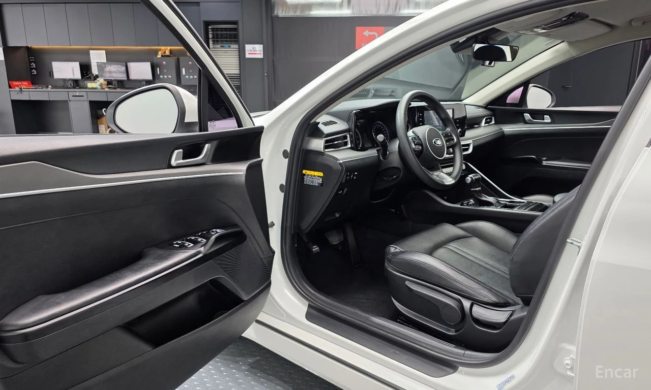 Kia K5 * ФИКСИРАНА ЦЕНА ДО БЪЛГАРИЯ * АВТОКРЕДИТ, снимка 11 - Автомобили и джипове - 55398613