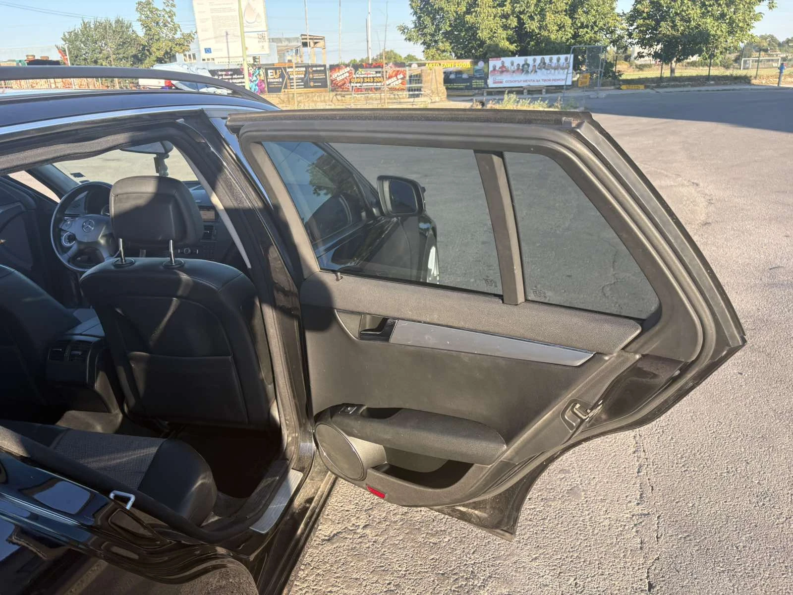 Mercedes-Benz C 200, снимка 16 - Автомобили и джипове - 55711414