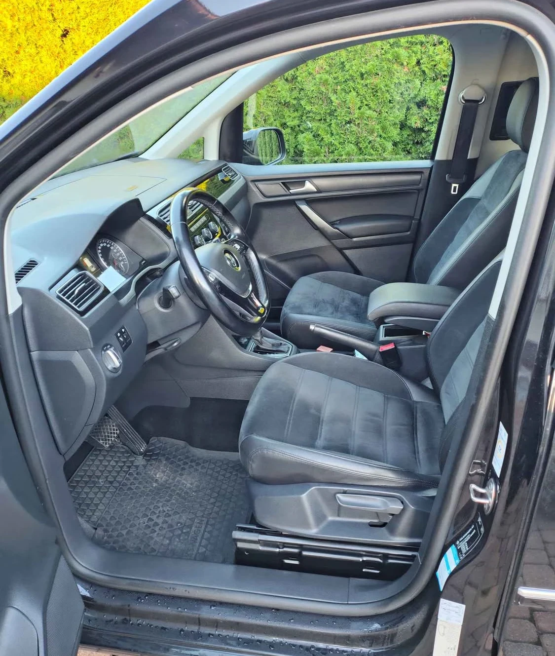 VW Caddy 2.0TDI DSG, снимка 8 - Автомобили и джипове - 56308182