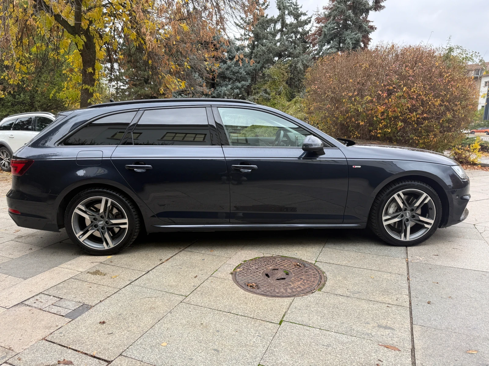 Audi A4 2.0tfsi Matrix B&Olufsen Distronic, снимка 8 - Автомобили и джипове - 56746868