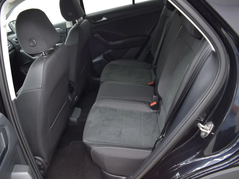 VW T-Roc 2.0TDI/STYLE/150HP/DSG/ACC/LED/NAVI/CAM/DIGI/641f, снимка 12 - Автомобили и джипове - 51456264