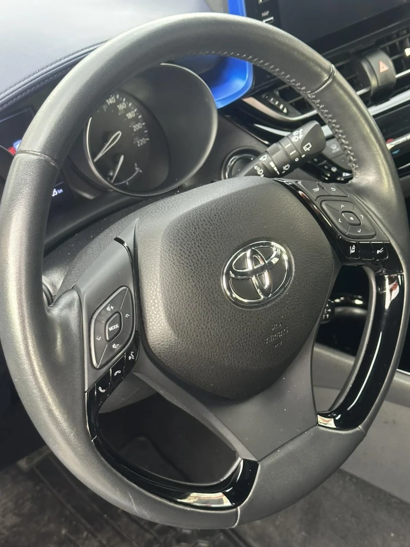 Toyota C-HR 2.0 Бензин 150к.с., снимка 10 - Автомобили и джипове - 53535837
