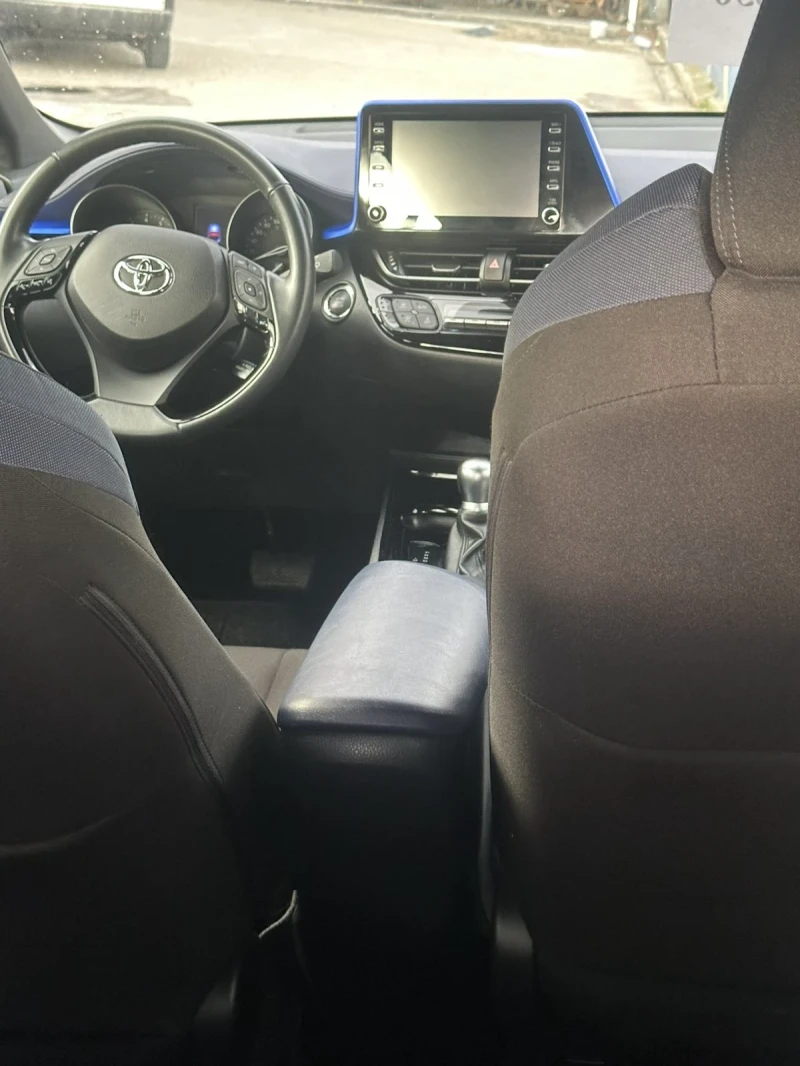 Toyota C-HR 2.0 Бензин 150к.с., снимка 12 - Автомобили и джипове - 53535837