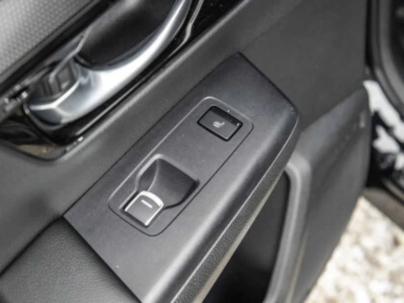 Honda Cr-v 2023/38900km/BOSE/люк/хибрид/камера/4х4, снимка 16 - Автомобили и джипове - 53596081