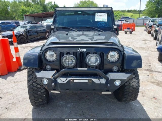 Jeep Wrangler UNLIMITED SAHARA 4X4 - изображение 2