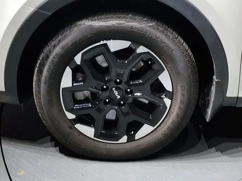 Kia Sorento 2.2L TurboDiesel CRDi, снимка 5 - Автомобили и джипове - 54918953