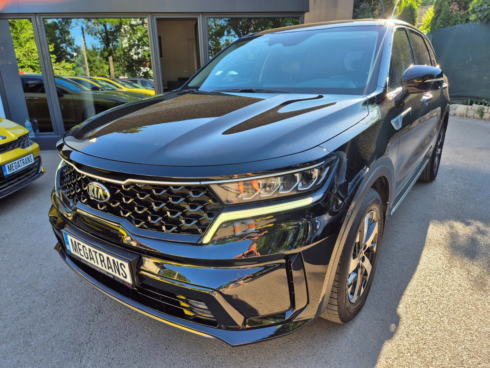 Kia Sorento 2.2 CRDI 4X4 - изображение 2
