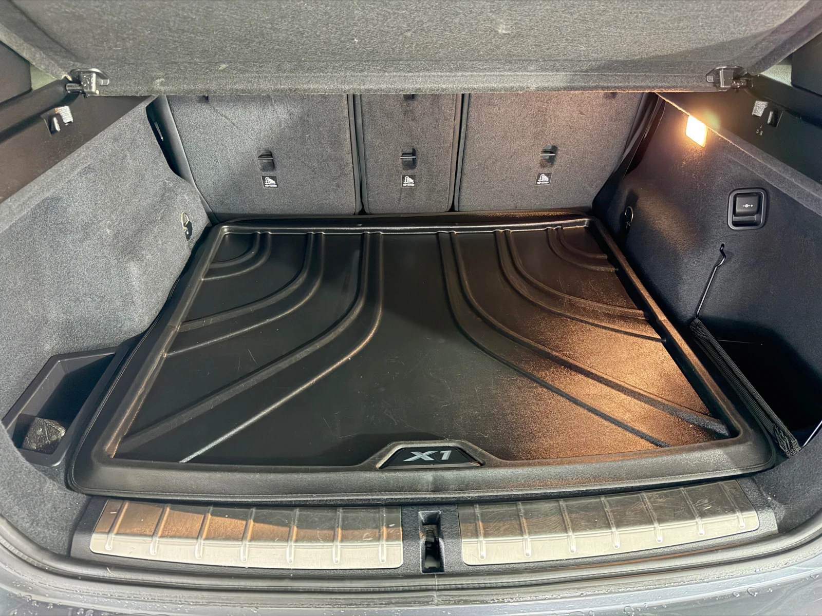 BMW X1 xDrive28i, снимка 16 - Автомобили и джипове - 54083046