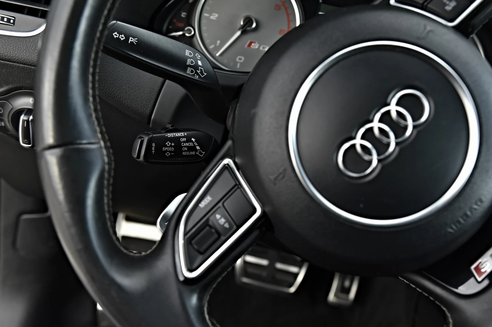 Audi SQ5 3.0V6T/COMPETITION/KEYLESS/PANO/DISTRONIC/GALA/, снимка 11 - Автомобили и джипове - 54239742