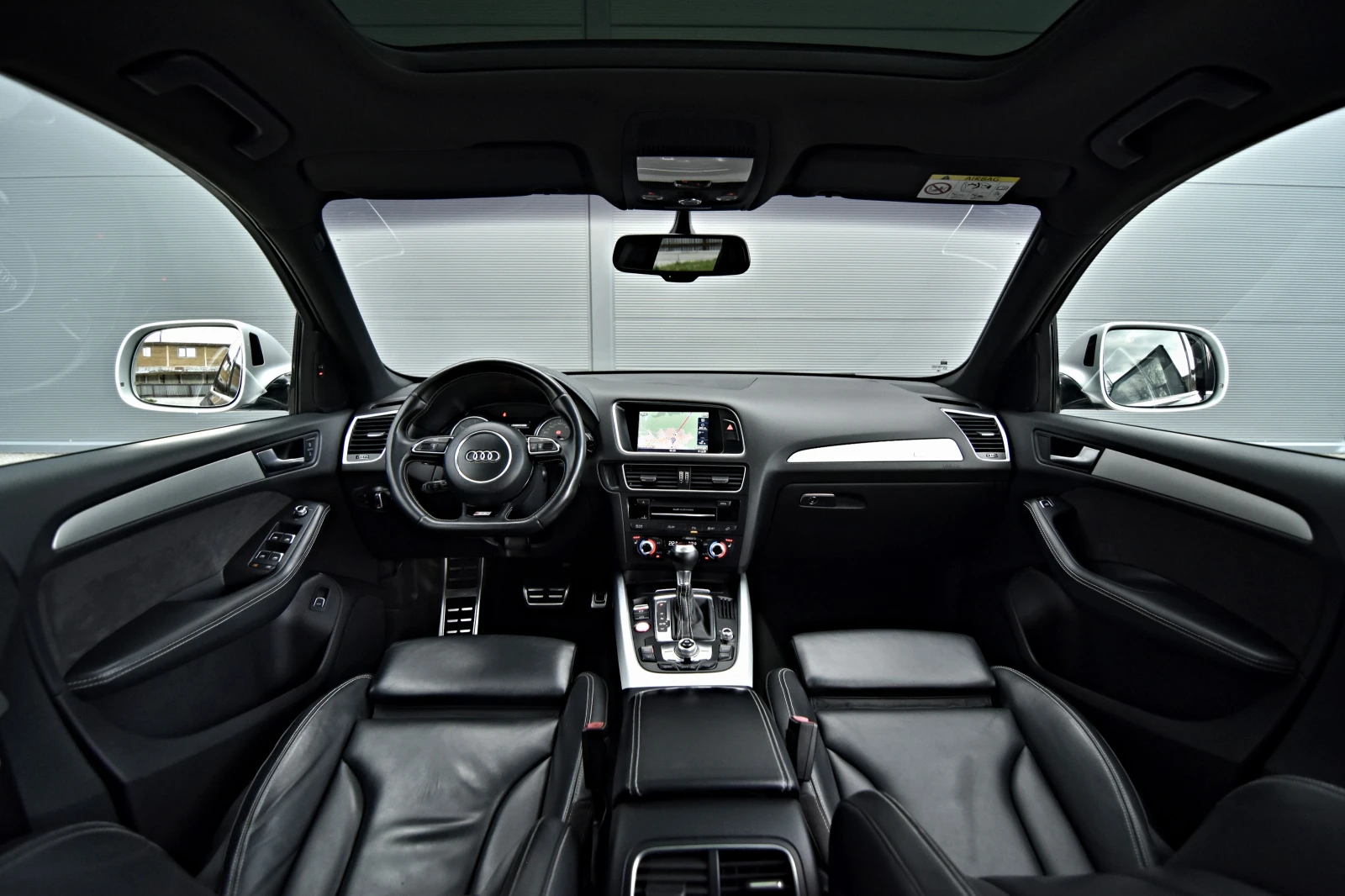 Audi SQ5 3.0V6T/COMPETITION/KEYLESS/PANO/DISTRONIC/GALA/, снимка 15 - Автомобили и джипове - 54239742