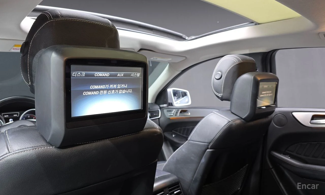 Mercedes-Benz GLE 350 * 4MATIC* AMG* COUPE* TV* PANORAMA* КОЖА* ПОДГРЕВ*, снимка 16 - Автомобили и джипове - 54460358