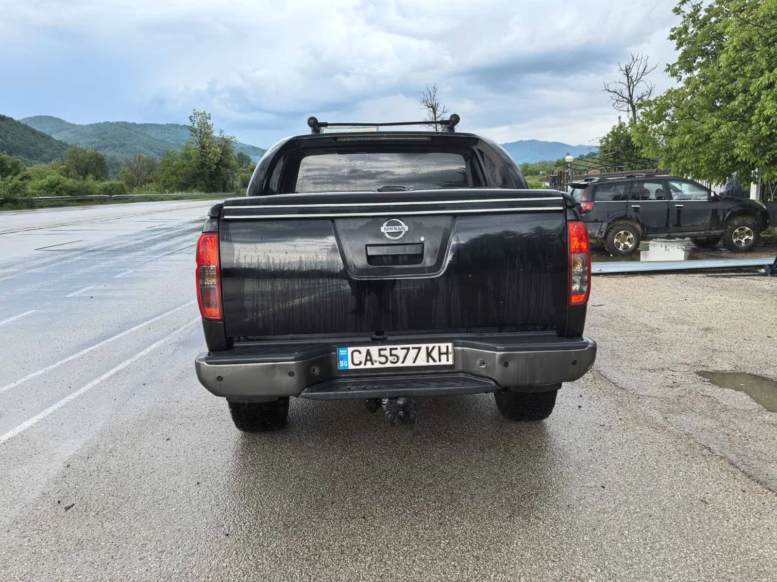 Nissan Navara 2.5 dCi, снимка 4 - Автомобили и джипове - 54892842
