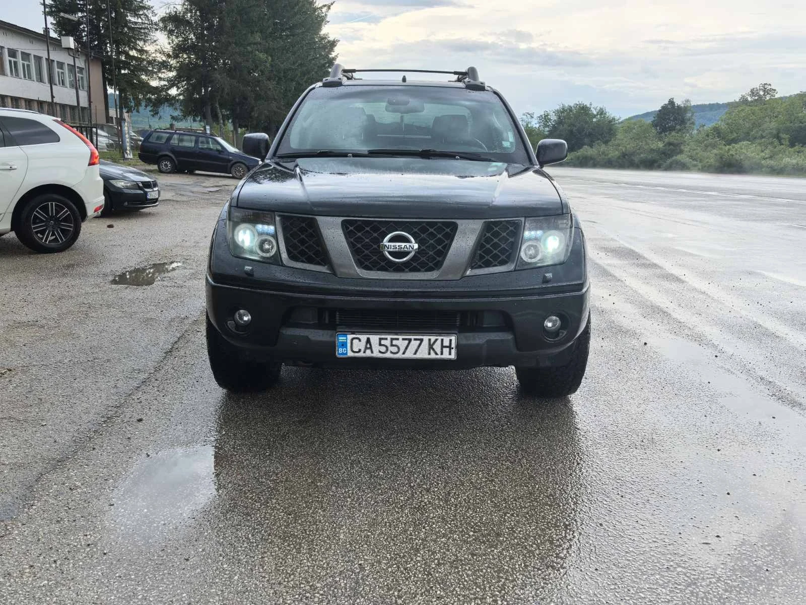 Nissan Navara 2.5 dCi, снимка 2 - Автомобили и джипове - 54892842