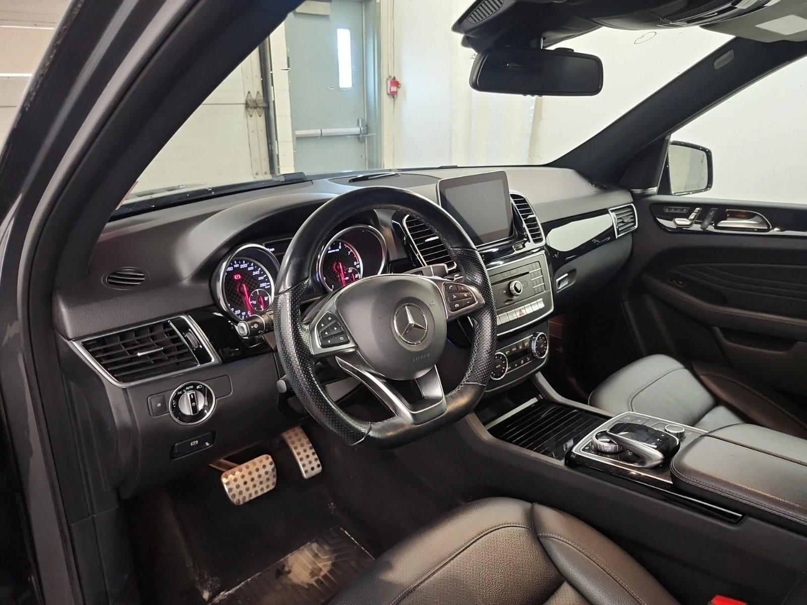 Mercedes-Benz GLE 43 AMG 360 CAMERA * * CARFAX * * АВТО КРЕДИТ * * , снимка 6 - Автомобили и джипове - 55008256