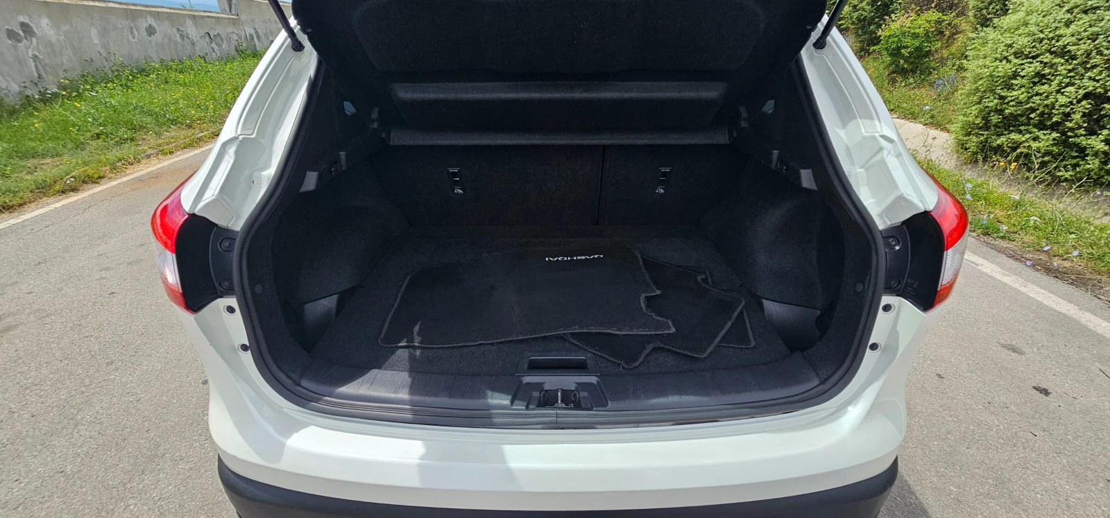 Nissan Qashqai 1.5DCI, снимка 7 - Автомобили и джипове - 55132138