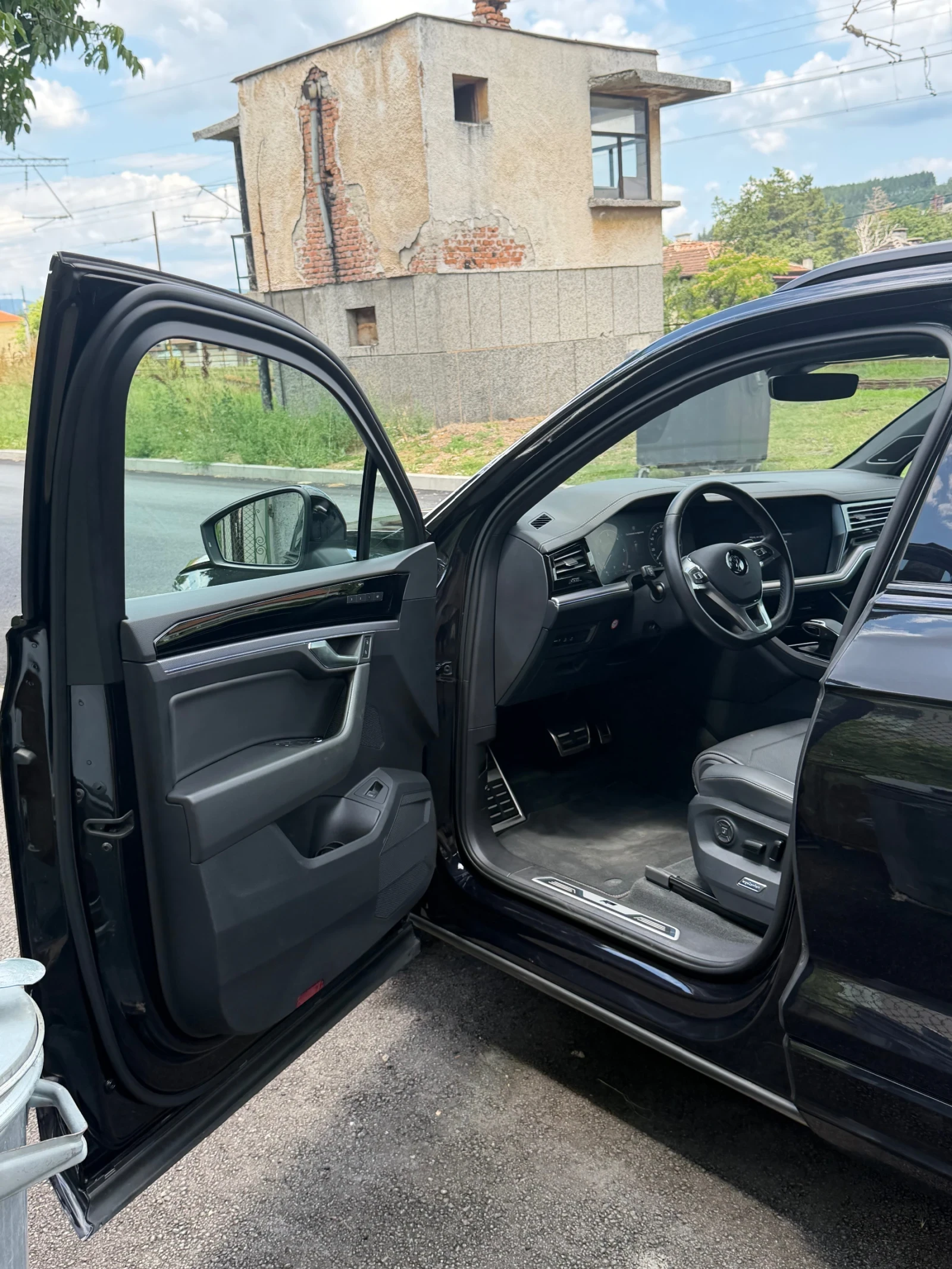VW Touareg R - Line , снимка 8 - Автомобили и джипове - 55174877