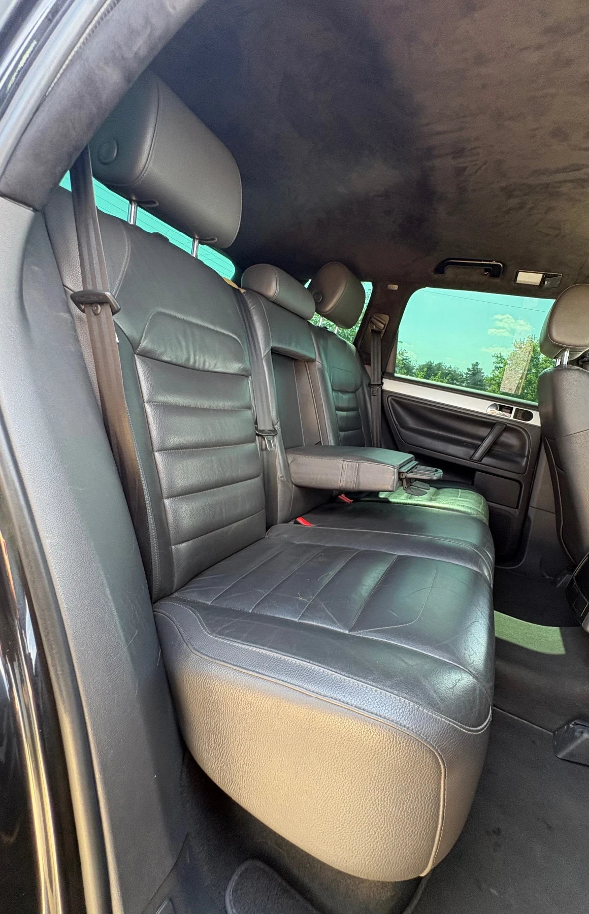 VW Touareg, снимка 8 - Автомобили и джипове - 55180170